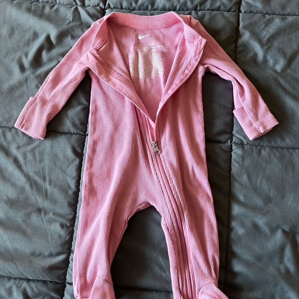 Nike Light Pink Kids Footie One Piece - Picture 2 of 4